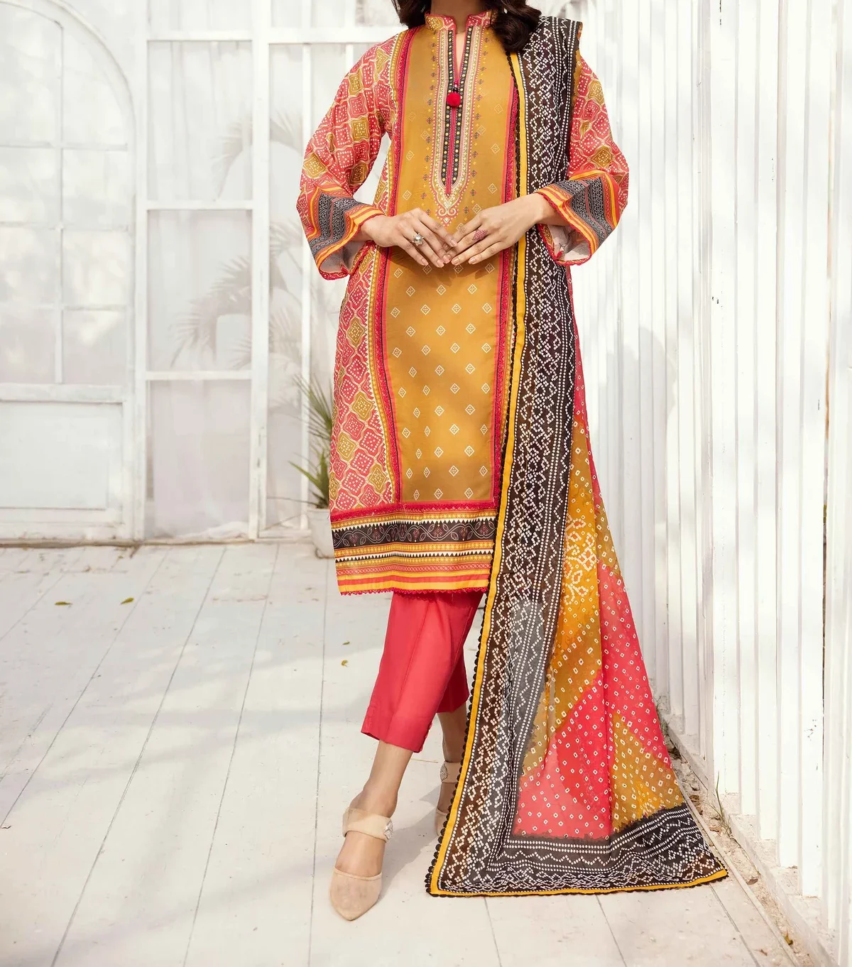 Hania and Minahil Brand