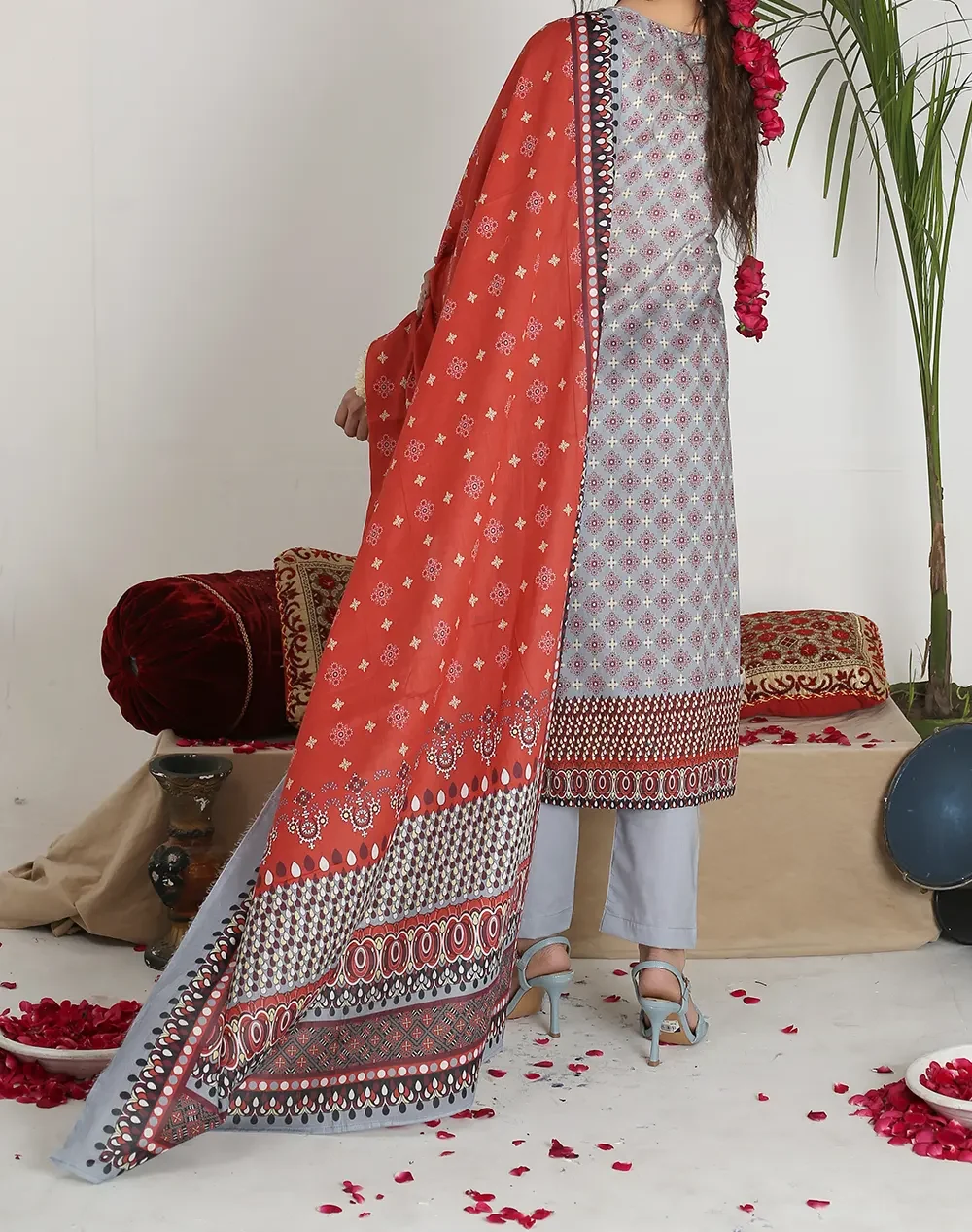 Pretty Robe Brand
